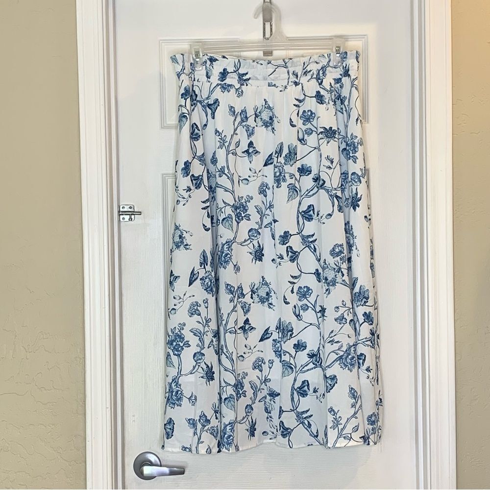 Scarlet Darkness Floral Maxi Skirt Size 2XL - Picture 2 of 10